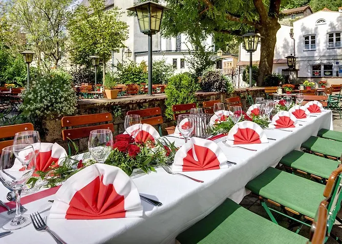 Altstadt- Und Businesshotel Pfaubraeu - Brauereigasthof - Fruehstuecksbuffet - Kostenfreie Radgarage - Hunde Willkommen Hotel