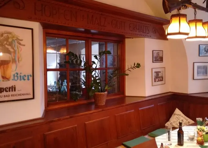 Altstadt- Und Businesshotel Pfaubraeu - Brauereigasthof - Fruehstuecksbuffet - Kostenfreie Radgarage - Hunde Willkommen Trostberg an der Alz