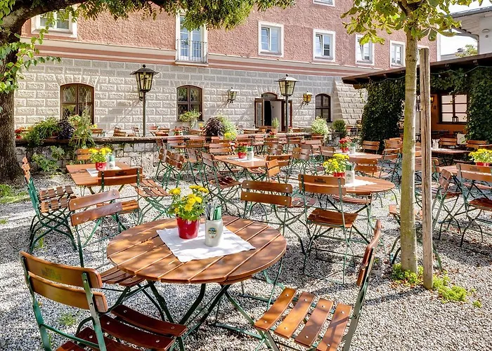 Hotel Altstadt- Und Businesshotel Pfaubraeu - Brauereigasthof - Fruehstuecksbuffet - Kostenfreie Radgarage - Hunde Willkommen Trostberg an der Alz