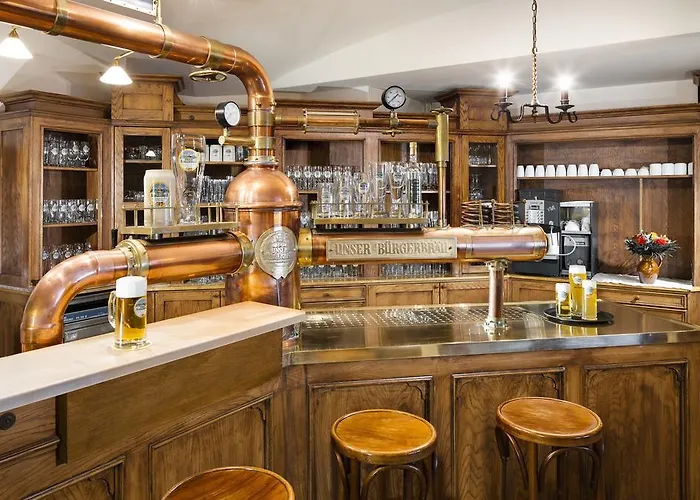 Altstadt- Und Businesshotel Pfaubraeu - Brauereigasthof - Fruehstuecksbuffet - Kostenfreie Radgarage - Hunde Willkommen Trostberg an der Alz