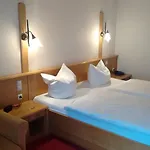 Altstadt- Und Businesshotel Pfaubraeu - Brauereigasthof - Fruehstuecksbuffet - Kostenfreie Radgarage - Hunde Willkommen